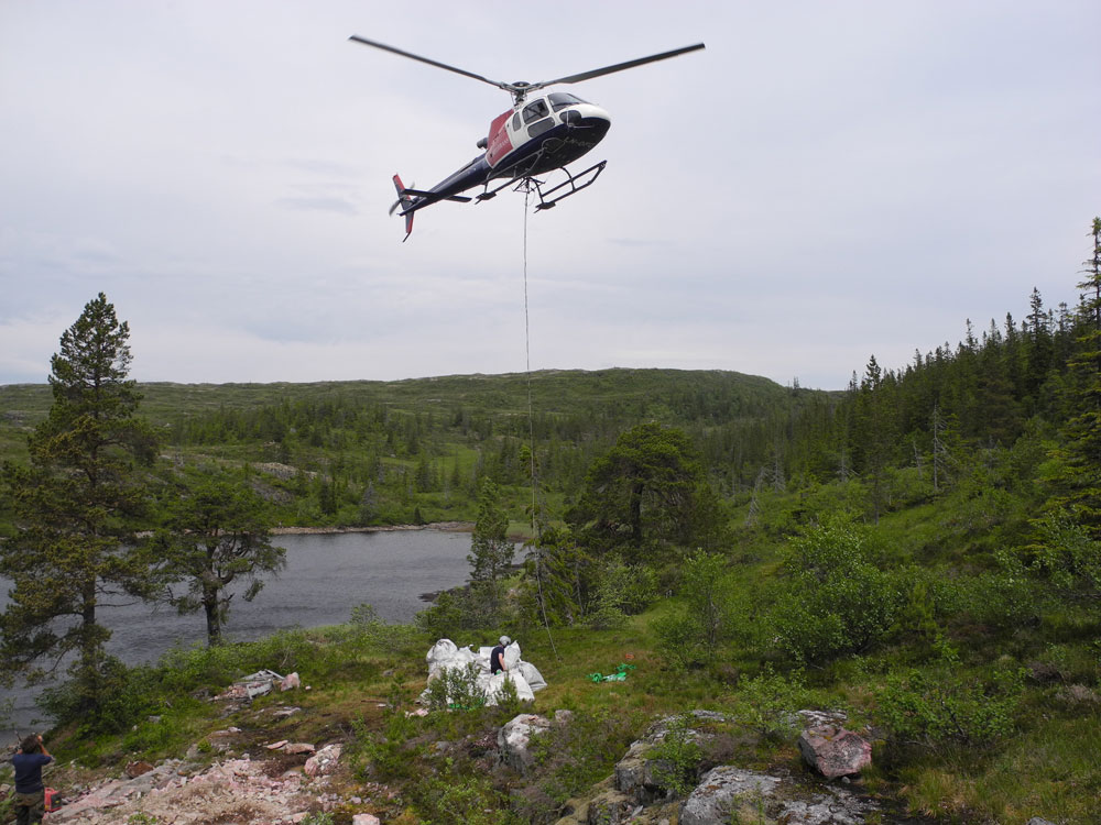 Thulite Bead Strand 10 mm - 1 pc